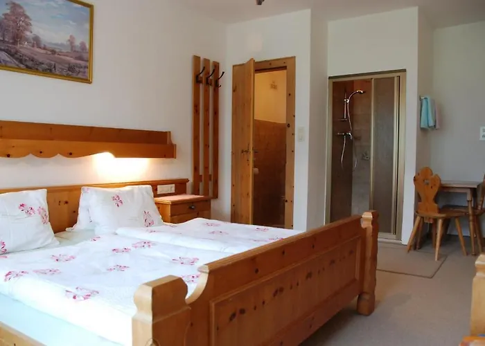 Paulingbauer 农家乐 *